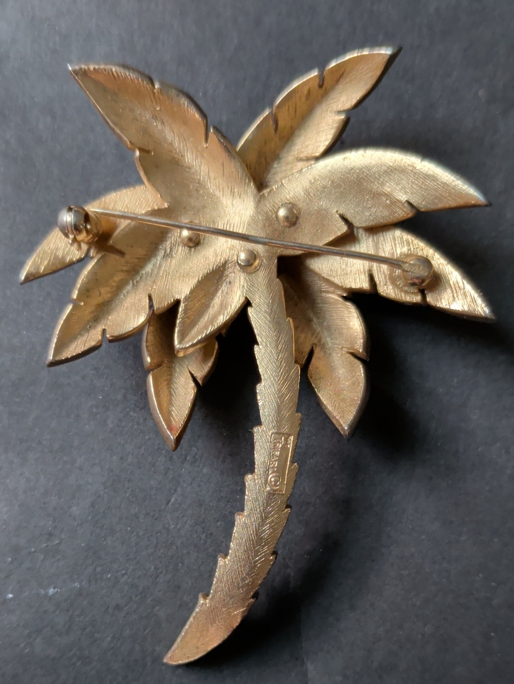 Crown Trifari Gold Tone Palm Tree Brooch Pin Vacation Jewelry - Picture 4 of 6